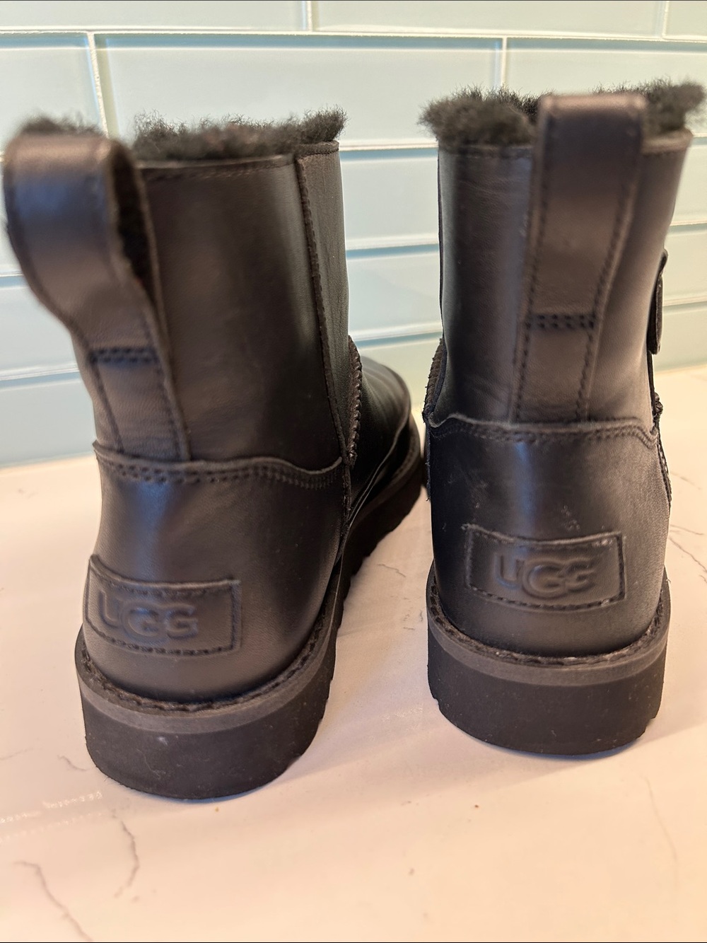 UGG Classic zip mini Black Leather Shearling Boots. Size 5/36